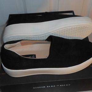STEVE MADDEN HILDA WOMENS SNEAKERS